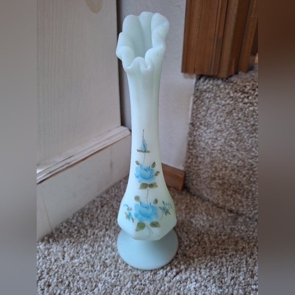 Vintage Fenton Handpainted/Signed 8" Bud Vase White Blue Floral - Picture 1 of 8
